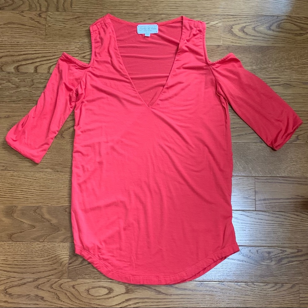 FEEL THE PIECE top